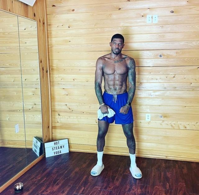 1640661611733009355.jpg 46nvlrI.jpg